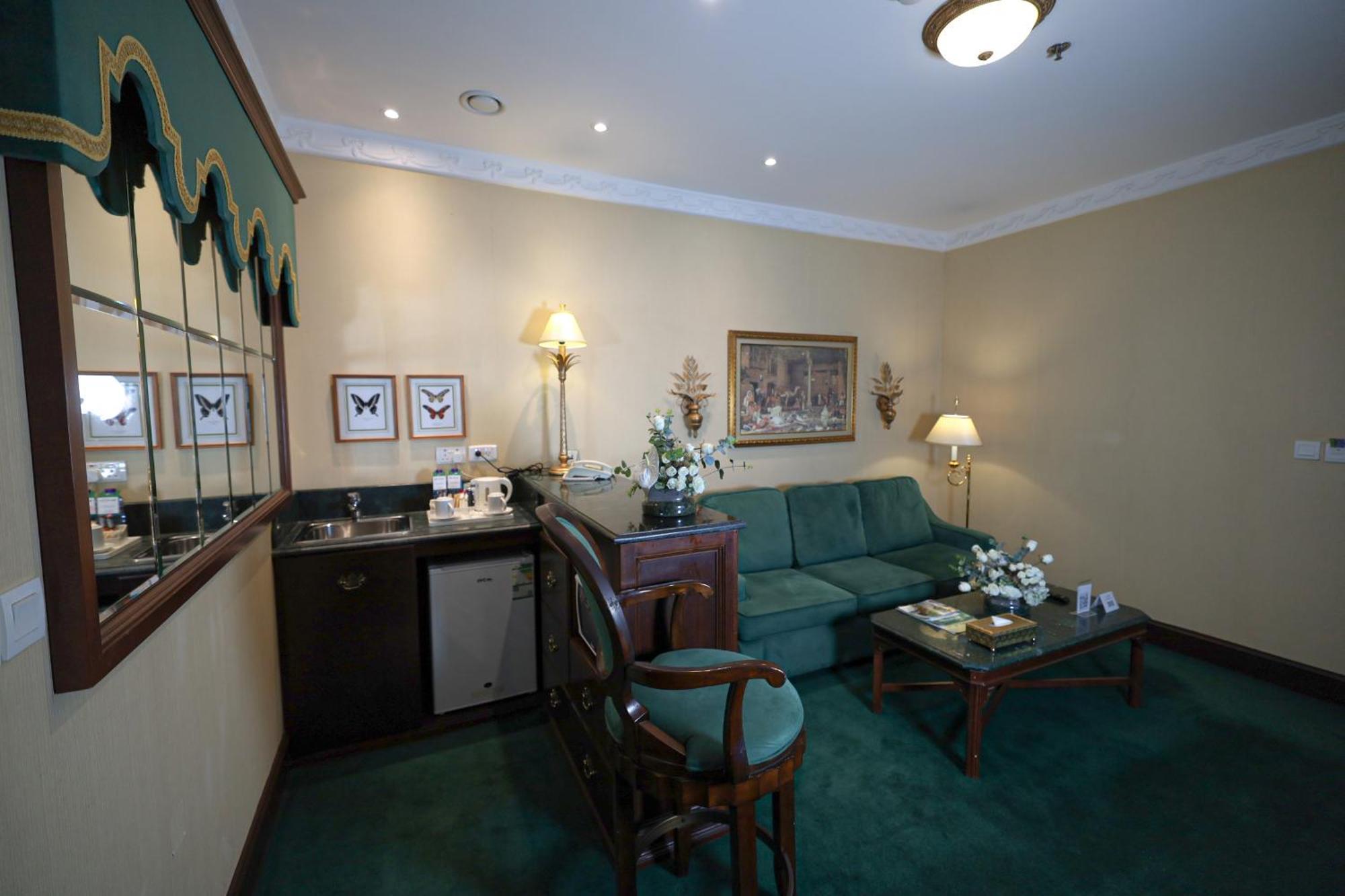 胡拜尔全套房酒店 阿可贺巴 外观 照片 A suite at the hotel
