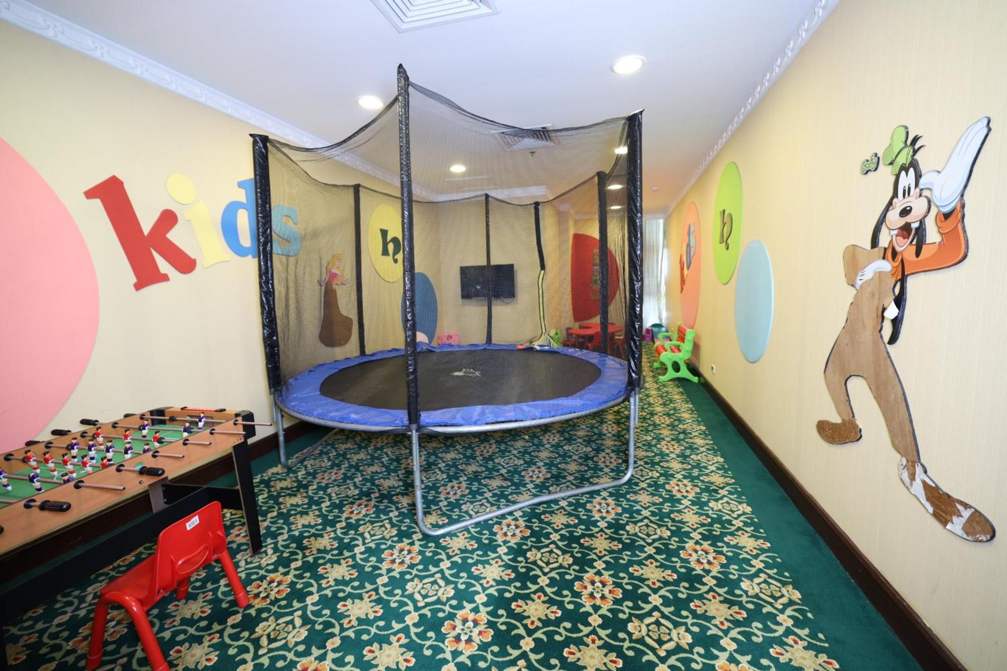 胡拜尔全套房酒店 阿可贺巴 外观 照片 The children's club at the hotel