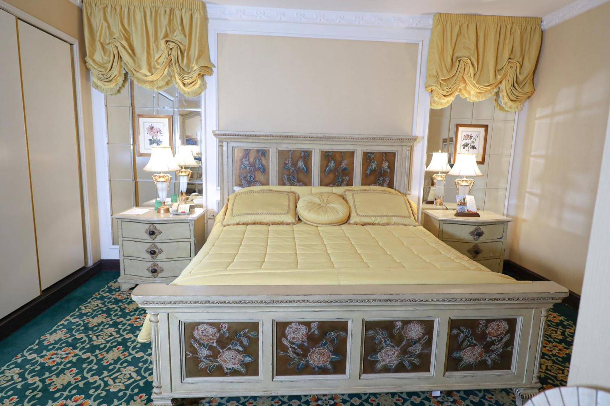 胡拜尔全套房酒店 阿可贺巴 外观 照片 A bedroom at the hotel