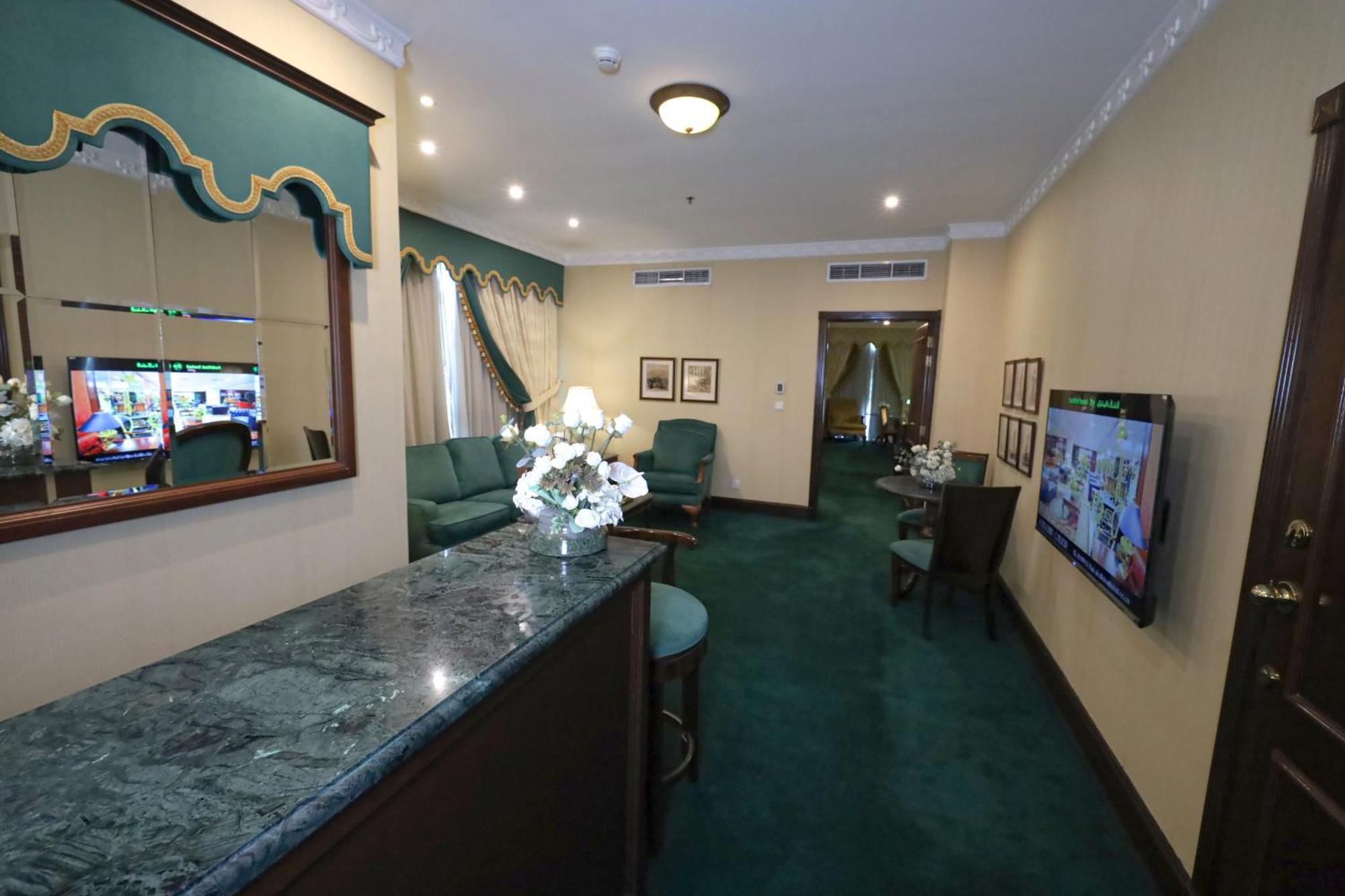 胡拜尔全套房酒店 阿可贺巴 外观 照片 The Green Room