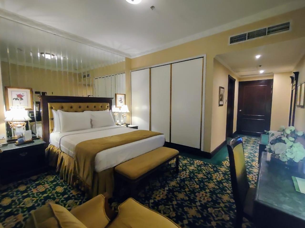 胡拜尔全套房酒店 阿可贺巴 外观 照片 A room at the hotel